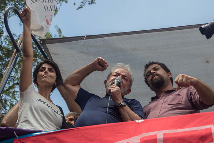 PROTESTO DE APOIO A LULA NO SINDICATO METALÚRGICOS EM SÃO BERNARDO DO CAMPO