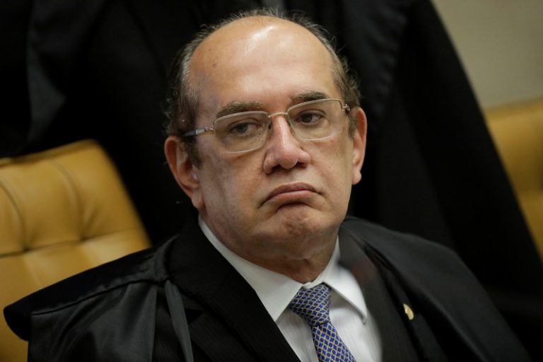 Ministro Gilmar Mendes durante sessão do STF