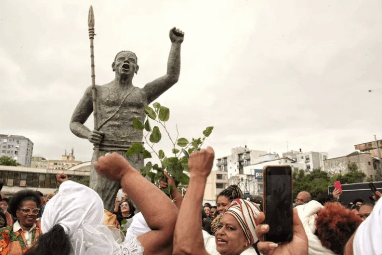 zumbi estátua
