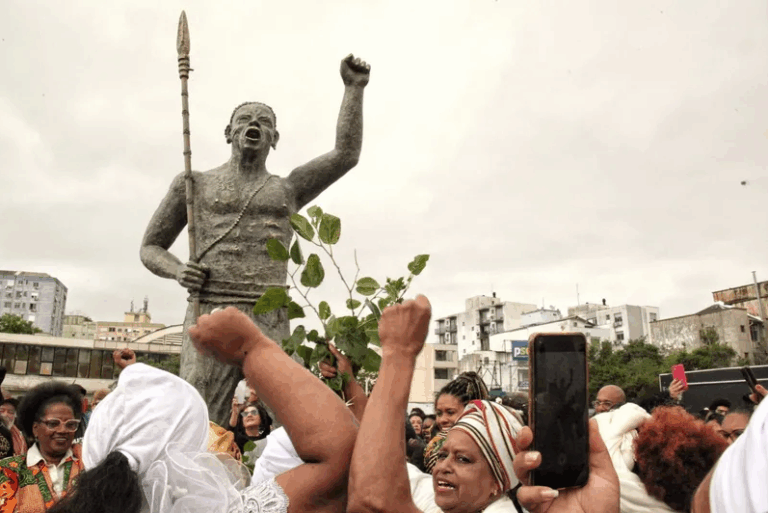 zumbi estátua