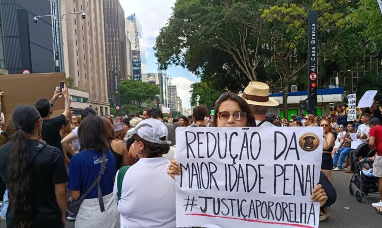 orelha_reducao_da_maioridade_penal_copy