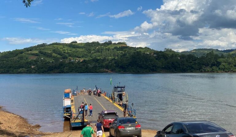 Balsa Barra do Guarita a Itapiranga